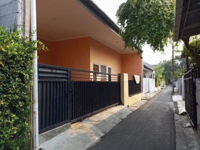 Rumah baru siap huni hadap Utara di Meruya, ga15943hr