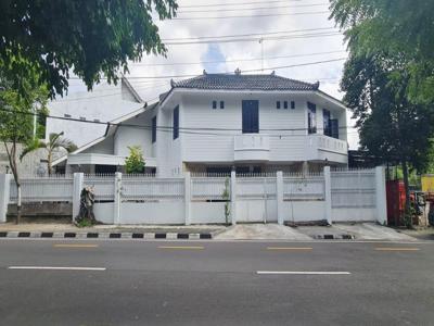 Rumah Homestay Jl Veteran Dekat Balaikota, UTY, UAD, XT Square Jogja