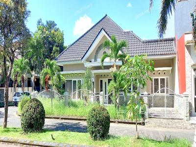 RUMAH HOOK DIJUAL, BANGUNAN BAGUS DAN TANAH LUAS DI DEPAN KAMPUS UMM