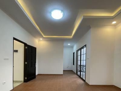 Rumah Siap Huni 2 Lantai Plus Rooftop Dalam Cluster