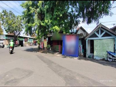 Rumah Strategis Untuk Usaha di Mangkubumen Surakarta (BD)