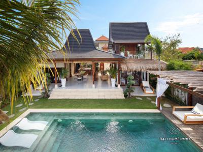 STUNNING 5 BEDROOM VILLA IN THE HEART OF CANGGU FOR SALE LEASEHOLD