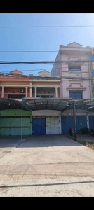 3.49. Disewakan Ruko di Jalan Sultan Hasanuddin, Gowa.