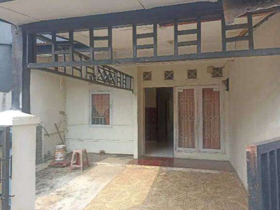 D. CUMA 300 JTAN RUMAH DI PAMULANG, 10 MENIT KE MALL PARADISE SERPONG