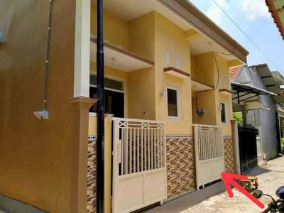 Dijual di bawah harga pasar rumah baru di manyar Sabrangan kec. Gubeng