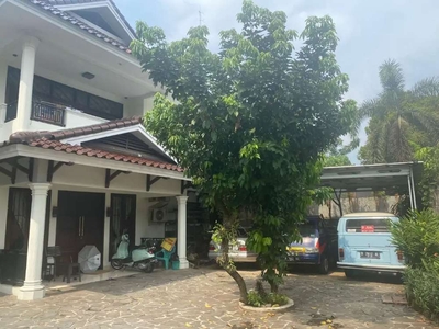 DIJUAL/DISEWAKAN RUMAH CANTIK CIPETE JAKARTA SELATAN.