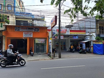 Dijual Ruko 2,5 Lanta beserta usaha i Pangeran Jayakarta Kota Bekasi