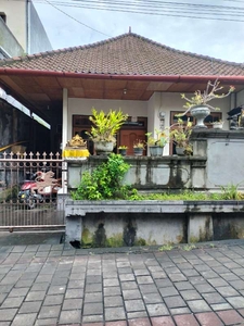 Dijual Rumah lokasi di jalan Muding Mekar, Kerobokan, Kuta Utara.