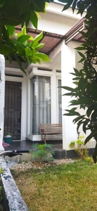 Dijual Rumah Siap Huni Lokasi Strategis Dekat Stasiun Area Bintaro