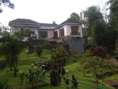 Dijual Villa SHM Luas, Nyaman, Asri, Strategis Bogor
