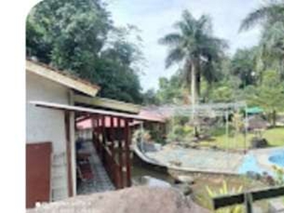 Disewa villa lengkap kolam renang megamendung Bogor