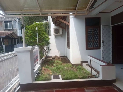 Disewakan/dikontrakan rumah 1lantai area antapani bandung