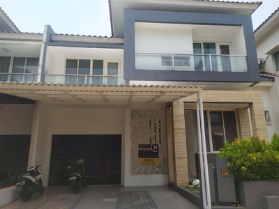 Disewakan Rumah di Cluster Kebayoran Essence Bintaro Jaya Sektor 7