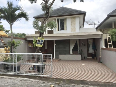 Disewakan Rumah Modern Minimalis 2 lantai Full Furnish di Nusa Dua
