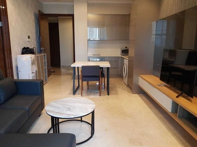 FOR RENT Apartemen District 8 1br mewah,bersi,nyaman,aman & strategis.