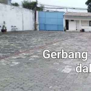 Gudang Kamal Raya, pinggir jalan, luas tanah 2800m2, harga 44,8M. SHM