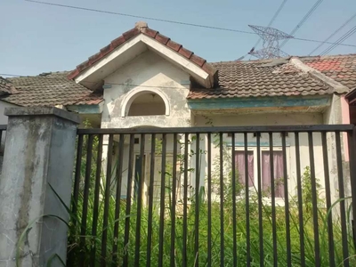 Jual cepat dan murah rumah butuh renopasi.