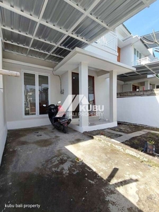 KBP1219 Simple House, 2nd floor building with 3 bedrooms in Munggu.