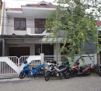 MURAH,Dijual rumah 2 Lantai terawat,Manyar Jaya,dkt Klampis,Araya