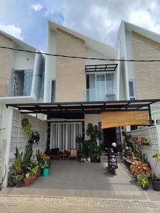 Turun harga Rumah minimalis Padasuka Cimenyan 2 lantai.