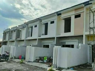 Rumah 2 lantai 200jtan ready stok hanya 3 menit Benowo