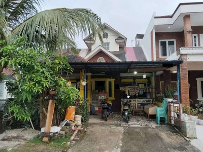 Rumah 2 Lantai dengan 5 Kamar Tidur di Grand Wisata Tambun, Bekasi