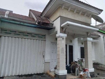 Rumah di Graha Tirta, Jalan Brigjend Katamso, Waru Sidoarjo