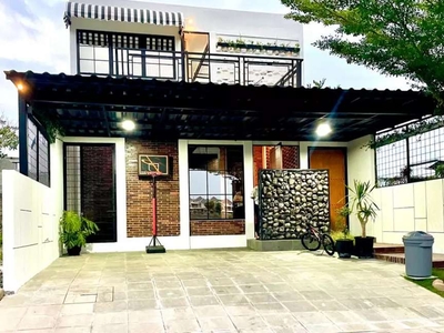 Rumah ESTETIK. Bangunan 2 Lantai Di Citragrand Tembalang Semarang