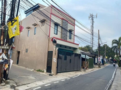 Rumah graha raya pinggir jalan