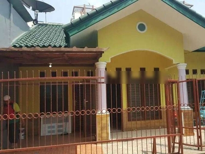 Rumah Hanya Selangkah Ke Bus Stop Villa Cibubur Indah di Depok J13971