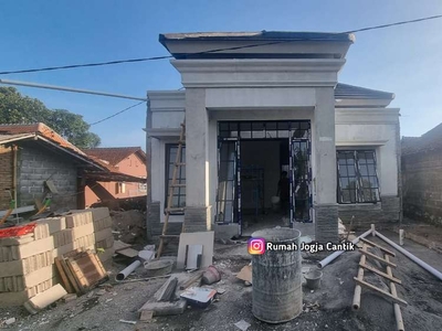 Rumah Klasik Dekat Pasar Gentan Wedomartani