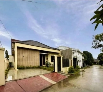 RUMAH MEWAH di JATIWARINGIN, BEKASI