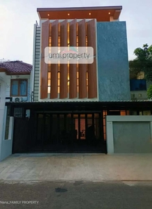 Rumah Mewah Lokasi Premium dalam Komplek di Pondok Indah