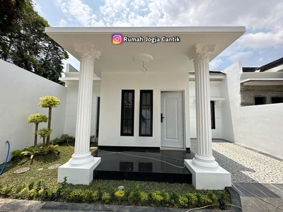 Rumah Mewah Model Klasik Di Jalan Godean Km 7
