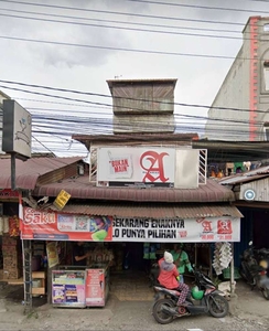 Rumah pinggir jalan