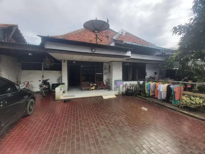 RUMAH TUA 300 M² FOR SALE - BLKG JALAN GAJAH MADA JAKARTA PUSAT