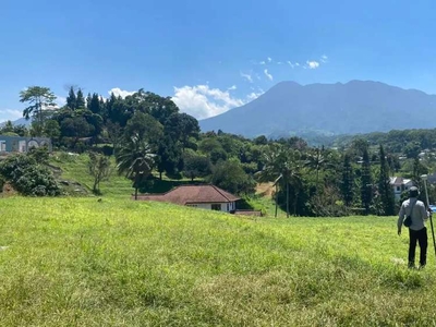 Tanah Berkontur view gunung di puncak bogor