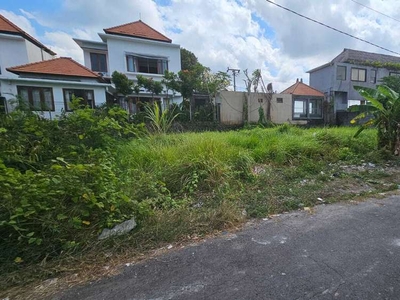 Tanah komersil lingkungan villa dekat pantai Cemagi