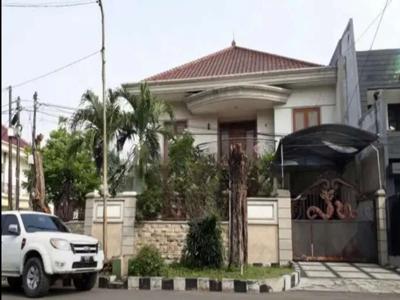 Dijual Rumah Hook Strategis Raya Darmo Permai