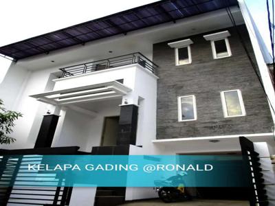 JANUR ELOK, KELAPA GADING 3LANTAI BRAND NEW 3LT 11X17 BANGUNAN KEKAR