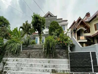 Rumah dijual cepat murah di Tubagus ismail Dago Bandung