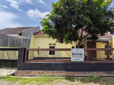 Bwi A384 Dijual Rumah Dan Kos Di Perum Mutiara Regency Concrong Rogo