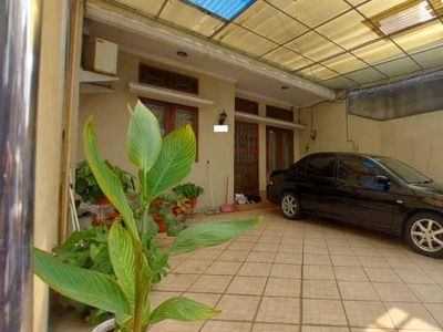 Dijual Cepat Rumah Exclusive Listing Bagus Di Kelapa Kopyornego