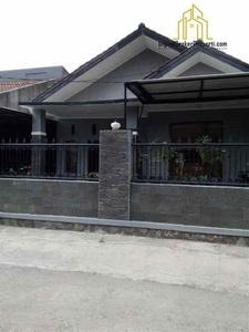 Dijual Murah Rumah Besar Dan Asri Di Tengah Kota Bandung