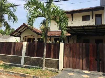 Dijual Rumah 2 Lantai Dalam Komplek Di Jatiwaringin Bekasi