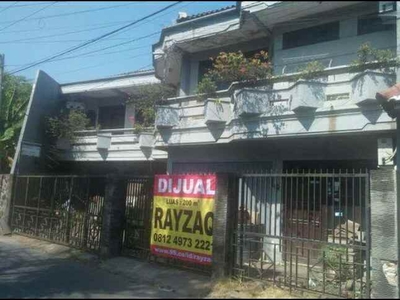 Dijual Rumah 2 Lantai Di Tepi Jalan Rwmongosidi Daerah Panglima Sudirman