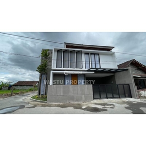 Dijual Rumah 2 Lantai Furnished di Kalasan - Sleman Yogyakarta