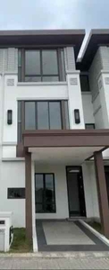 Dijual Rumah Daisan 3 Lantai Tipe Flexible Swan City Tangerang