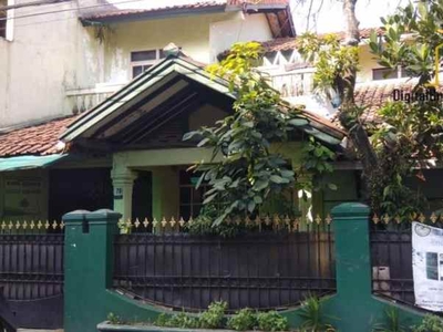Dijual Rumah Dengan Tanah Cukup Luas Di Margahayu Metro