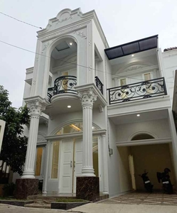 Dijual Rumah Klasik Modern Srengseng Sawah Jagakarsa
